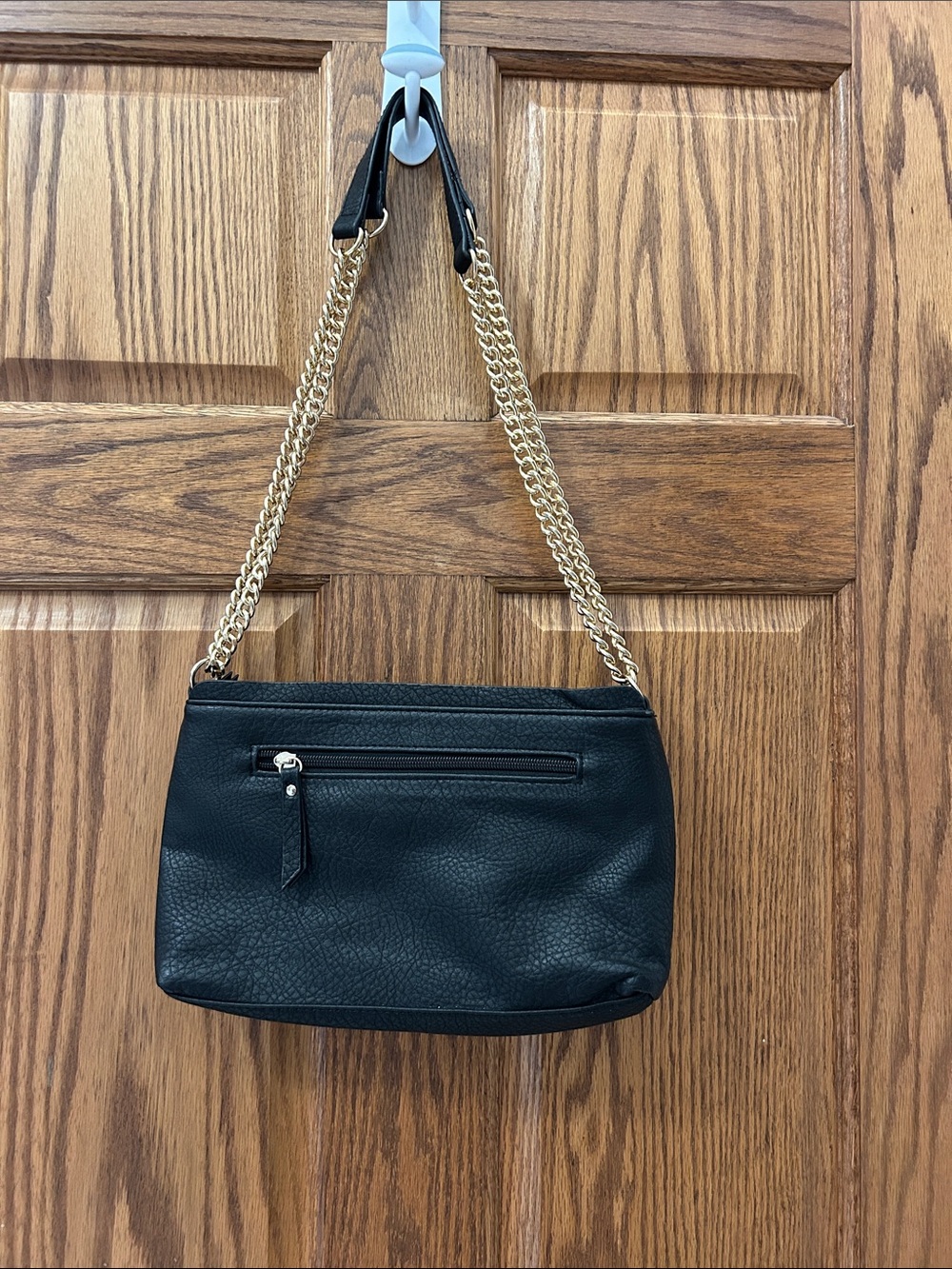 Enzo Angiolini Black Shoulder Bag with Gold Chain Strap image 4
